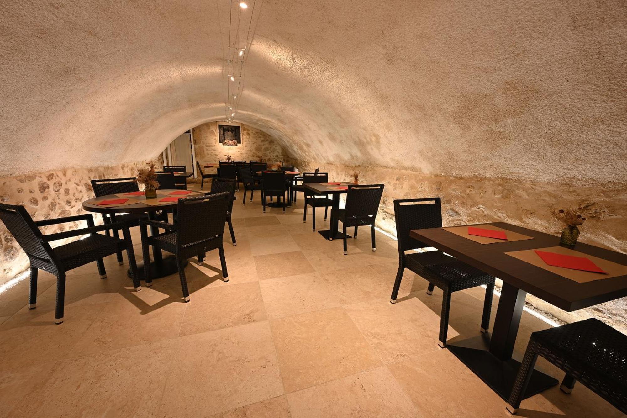 De La Croisee Hotel Poncin